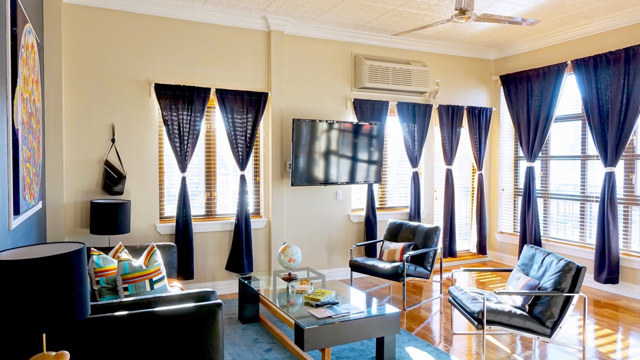 Photo of Livingroom in Greenpoint