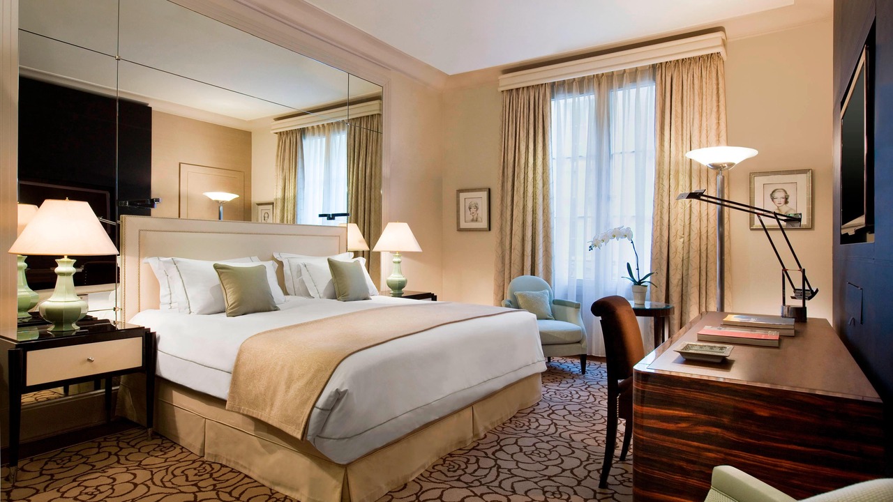 Photo of Bedroom in Champs-Elysees