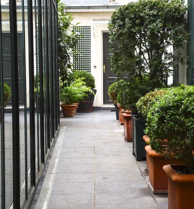 Photo of Others in Neuilly-sur-Seine