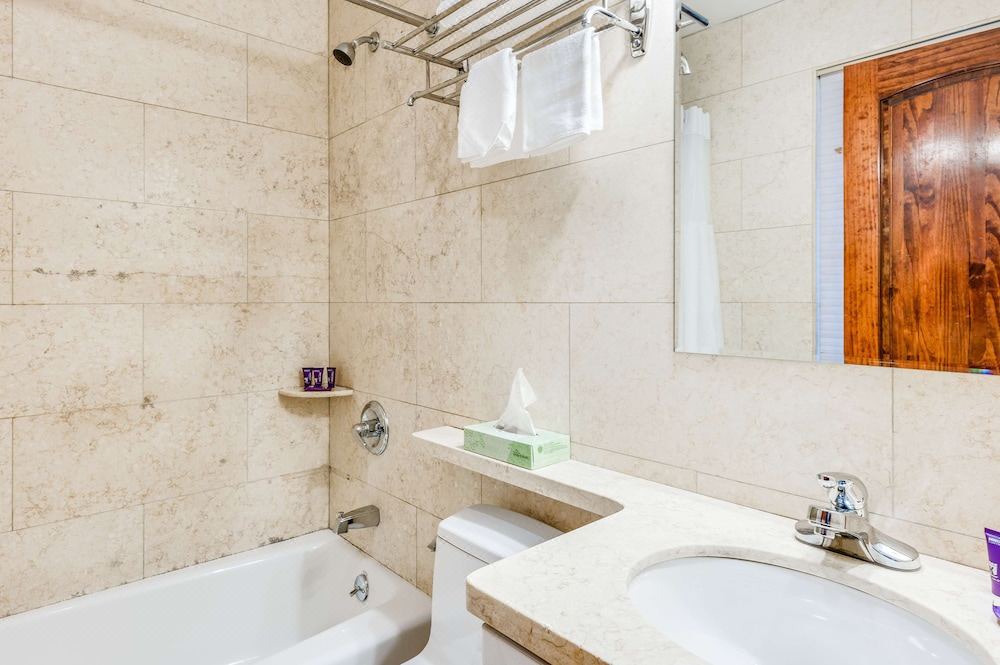 Photo of Bathroom in Brooklyn