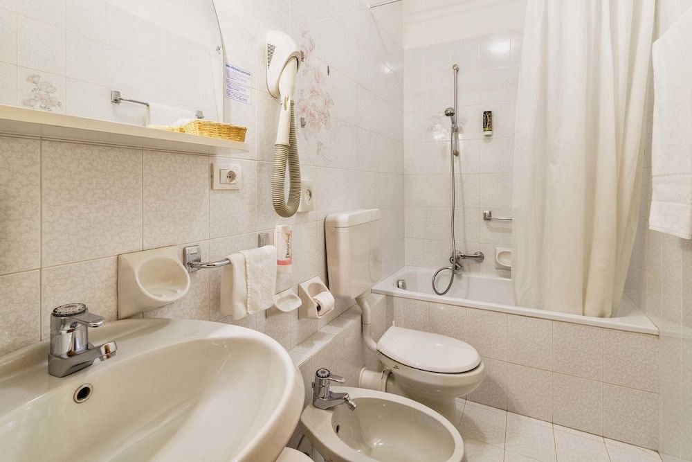 Photo of Bathroom in Cortina d'Ampezzo Historic Centre