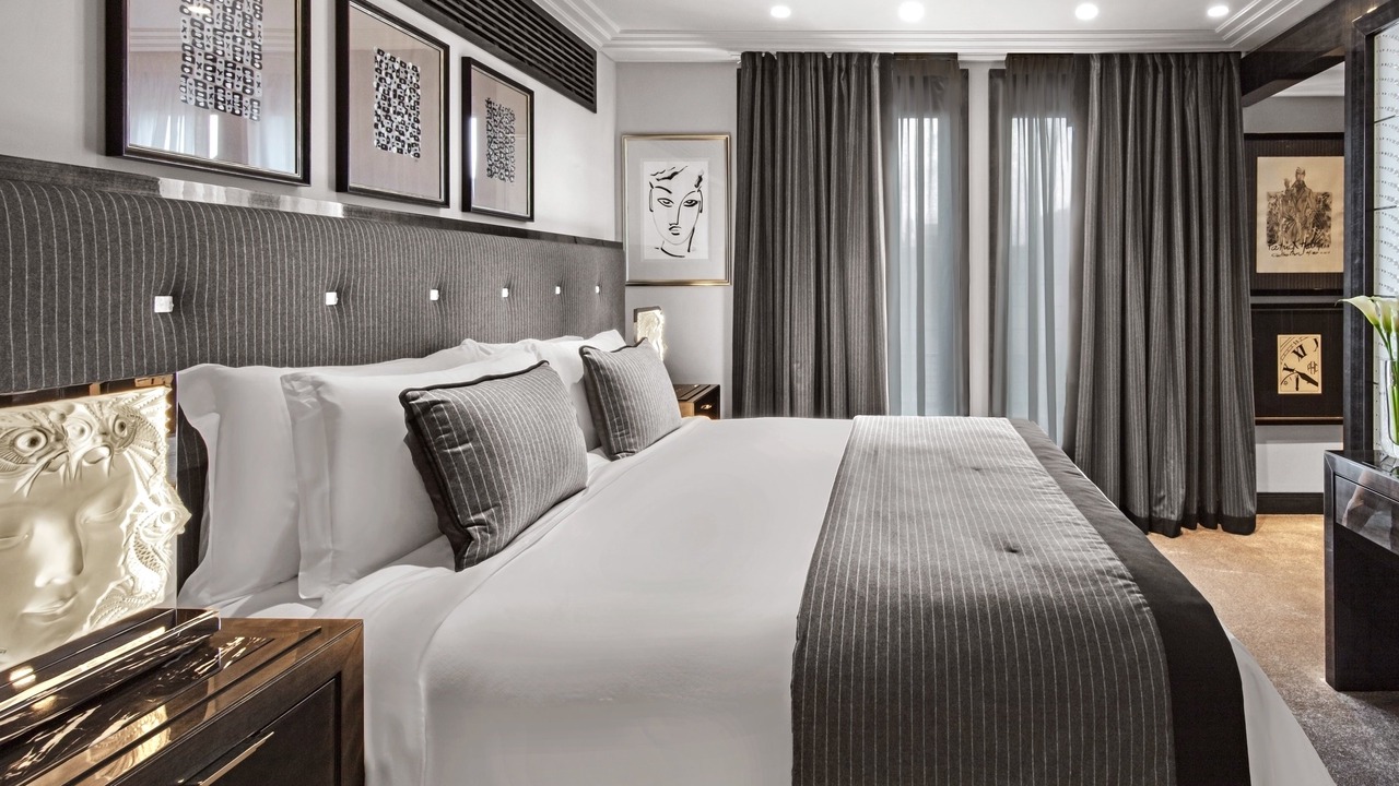 Photo of Bedroom in Champs-Elysees