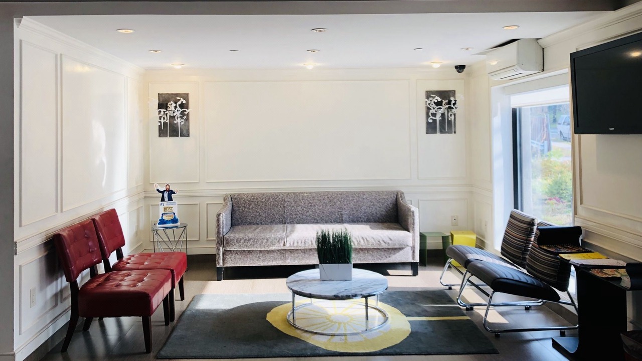 Photo of Livingroom in Willowbrook