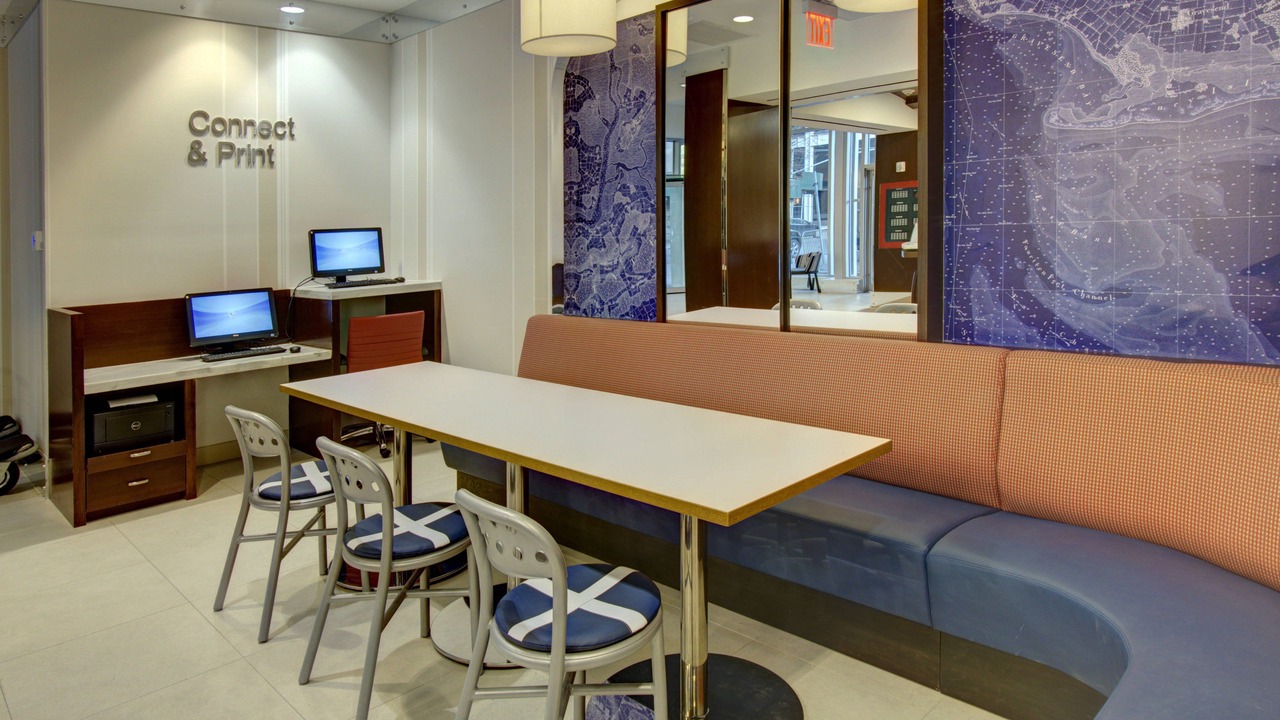 Photo of Livingroom in Financial District