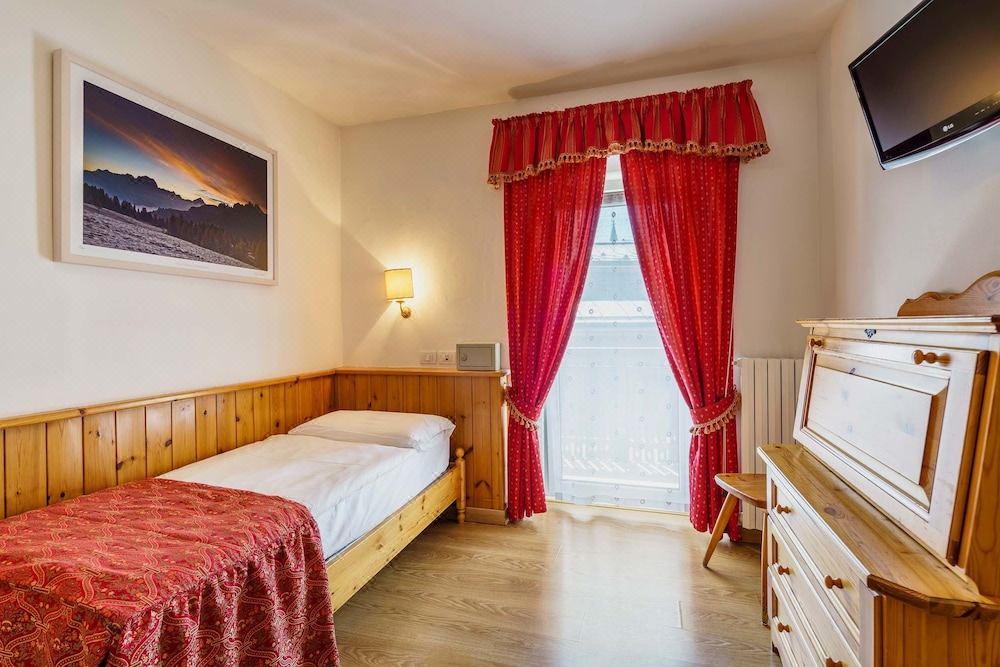 Photo of Bedroom in Cortina d'Ampezzo Historic Centre