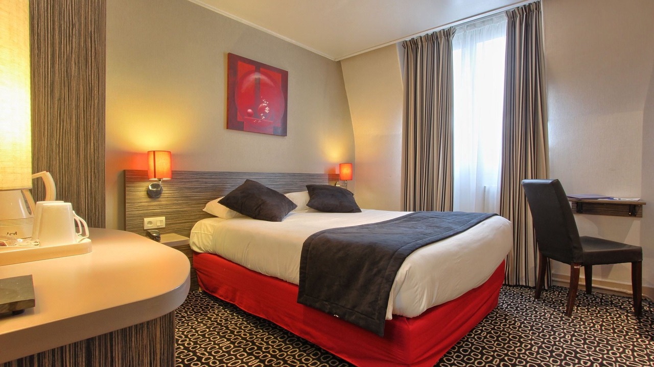 Photo of Bedroom in Montparnasse