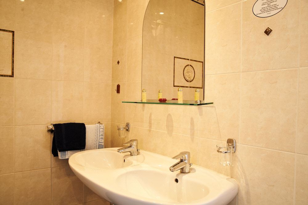 Photo of Bathroom in Neuilly-sur-Seine