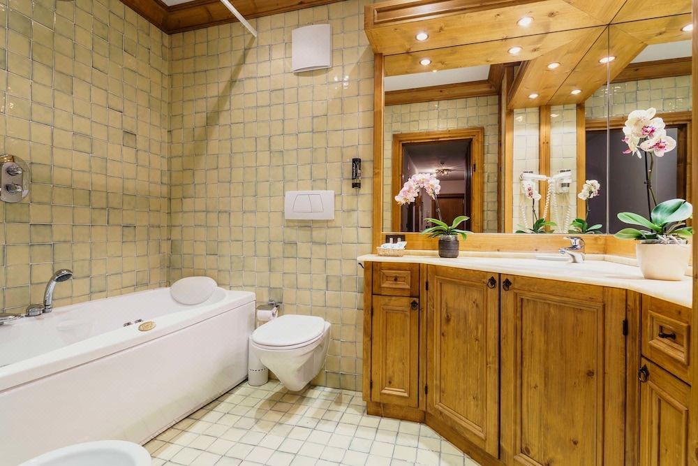 Photo of Bathroom in Cortina d'Ampezzo Historic Centre