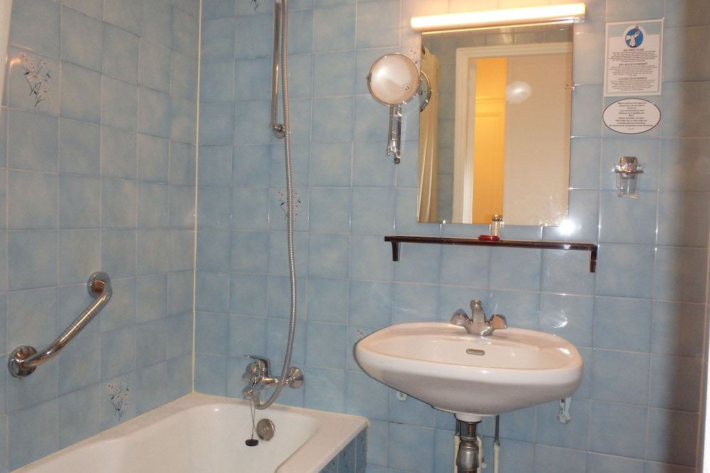 Photo of Bathroom in Neuilly-sur-Seine