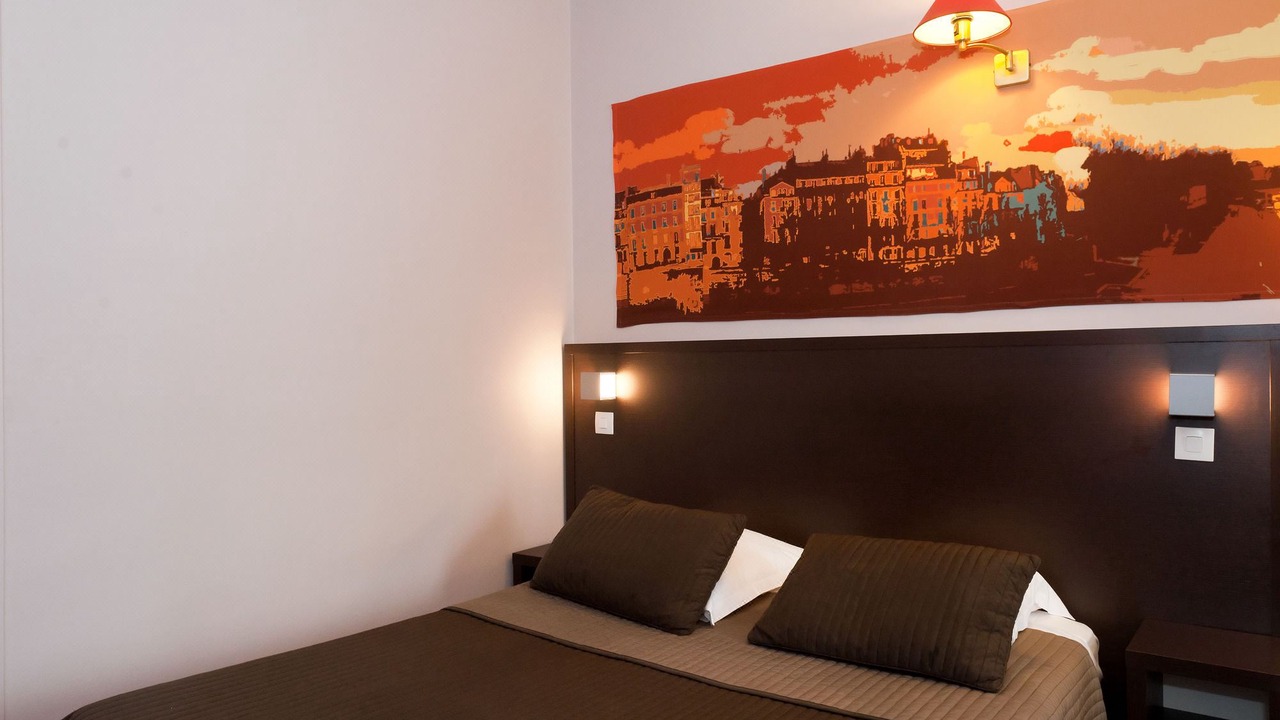 Photo of Bedroom in Montparnasse
