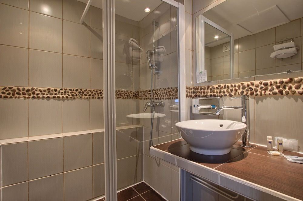 Photo of Bathroom in Montparnasse