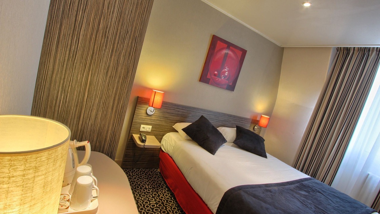 Photo of Bedroom in Montparnasse