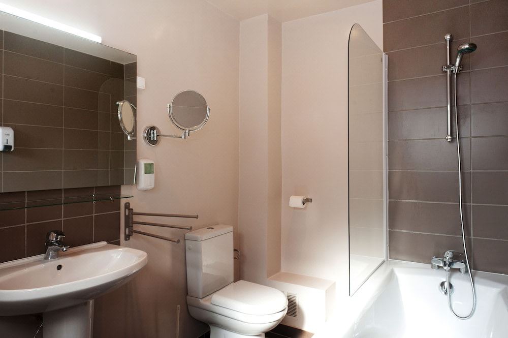 Photo of Bathroom in Montparnasse