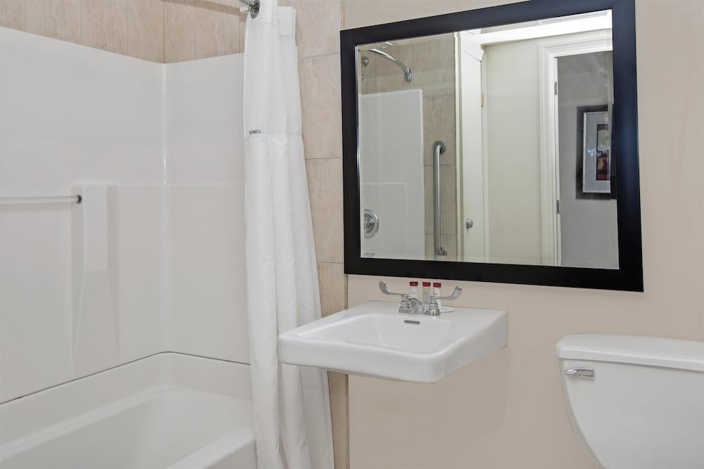 Photo of Bathroom in Willowbrook