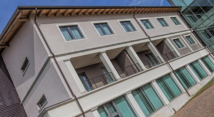 Photo of Buildings in Villa Bartolomea