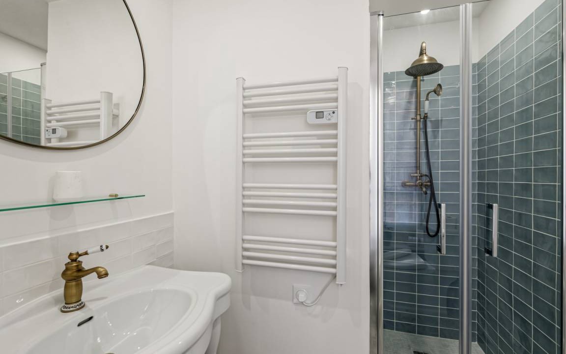 Photo of Bathroom in Val-de-Grace