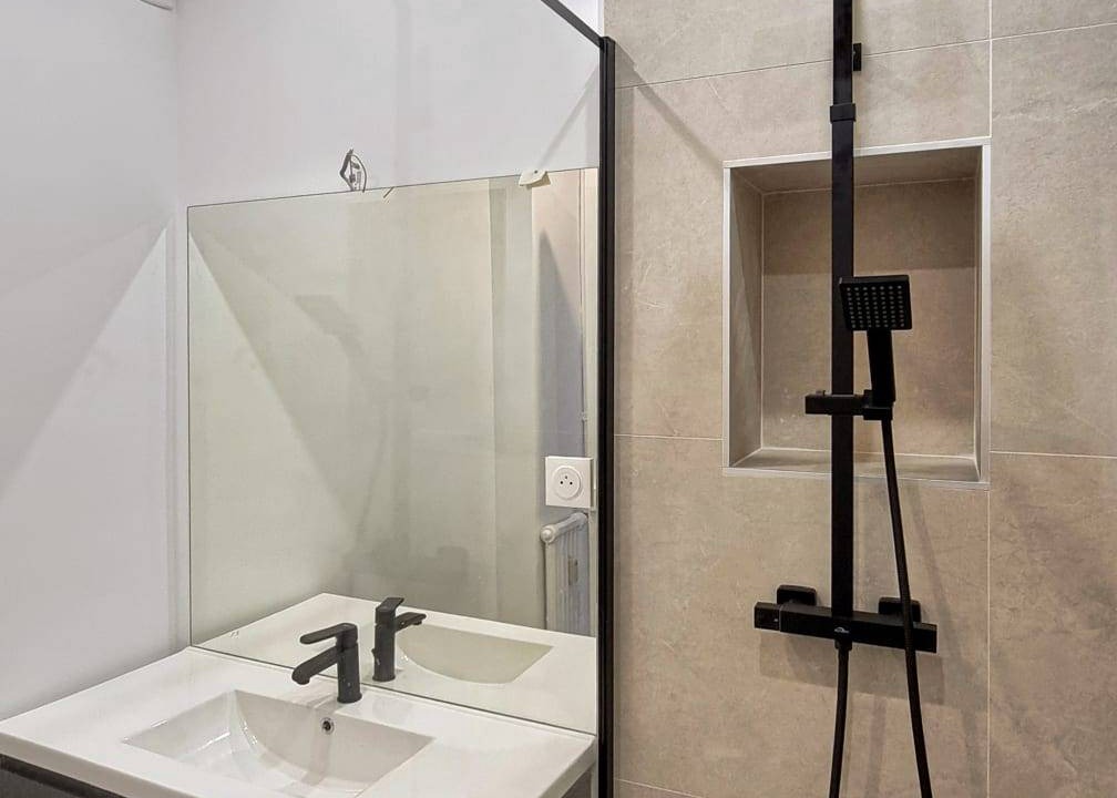 Photo of Bathroom in Val-de-Grace