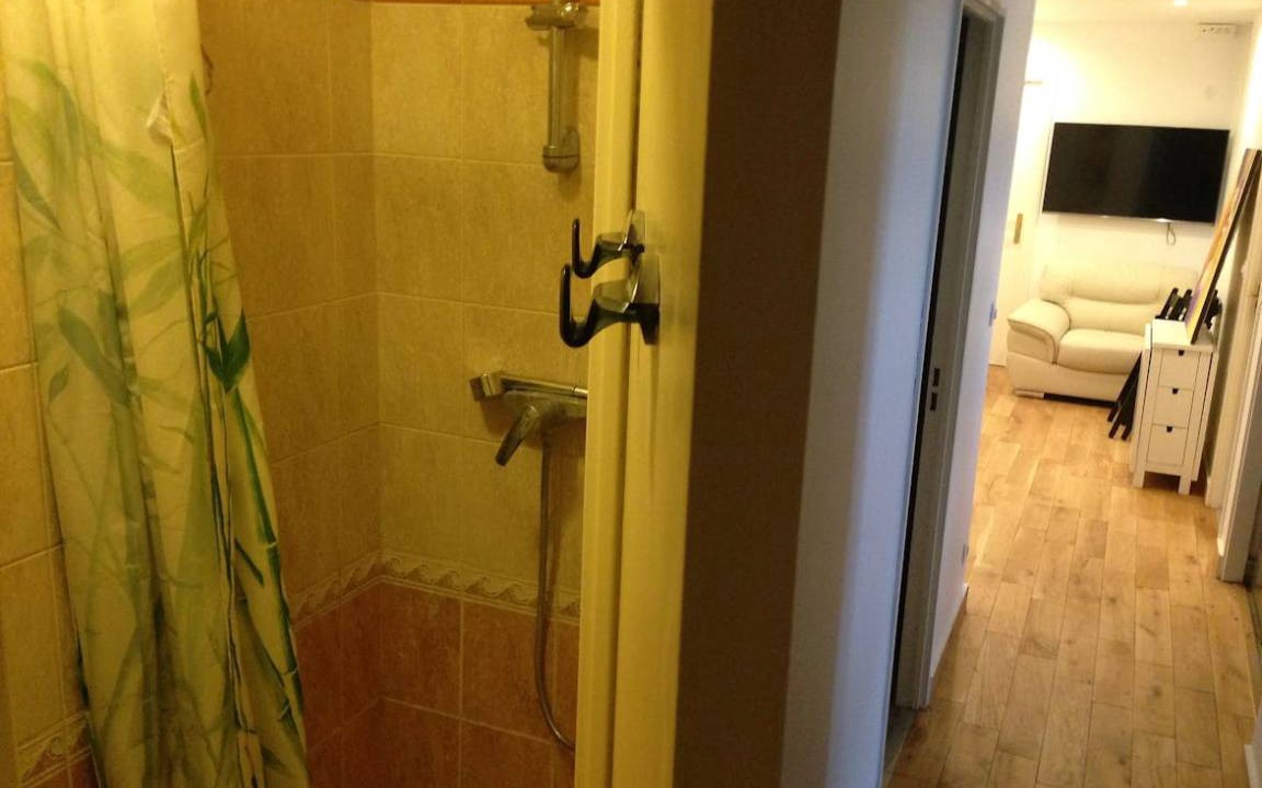 Photo of Bathroom in Cachan