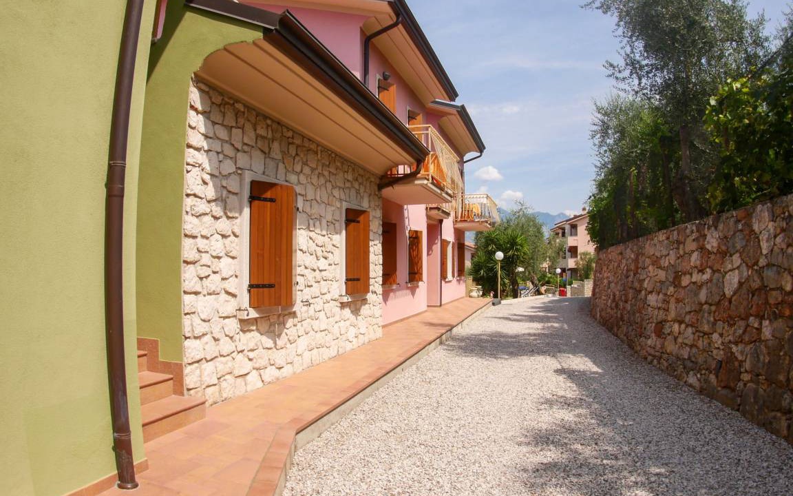 Photo of Others in Assenza
