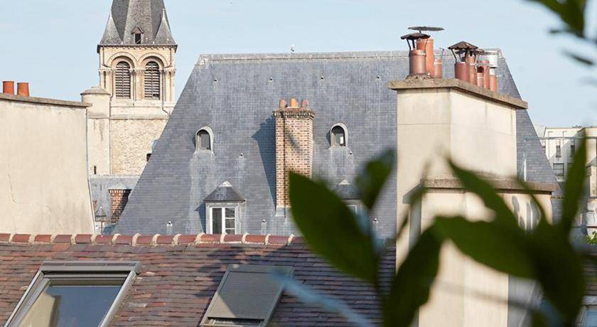 Photo of Others in Saint-Germain-des-Pres