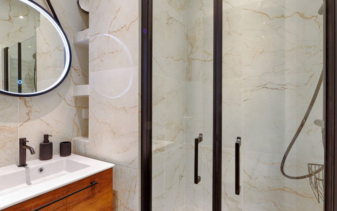 Photo of Bathroom in Les Iles