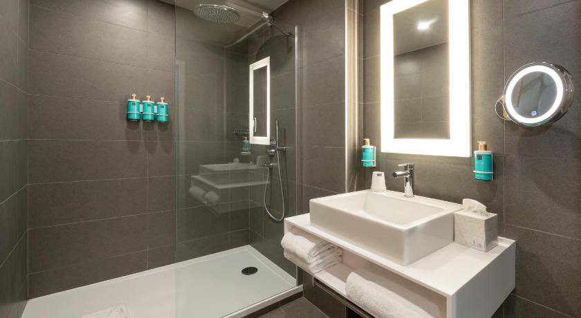 Photo of Bathroom in 20th Arrondissement