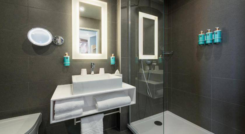 Photo of Bathroom in 20th Arrondissement