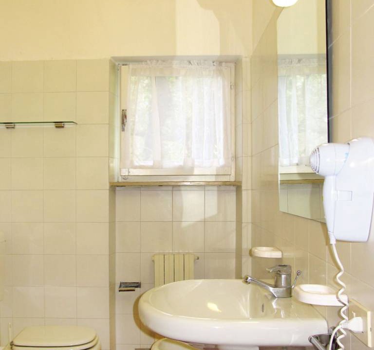 Photo of Bathroom in Corno