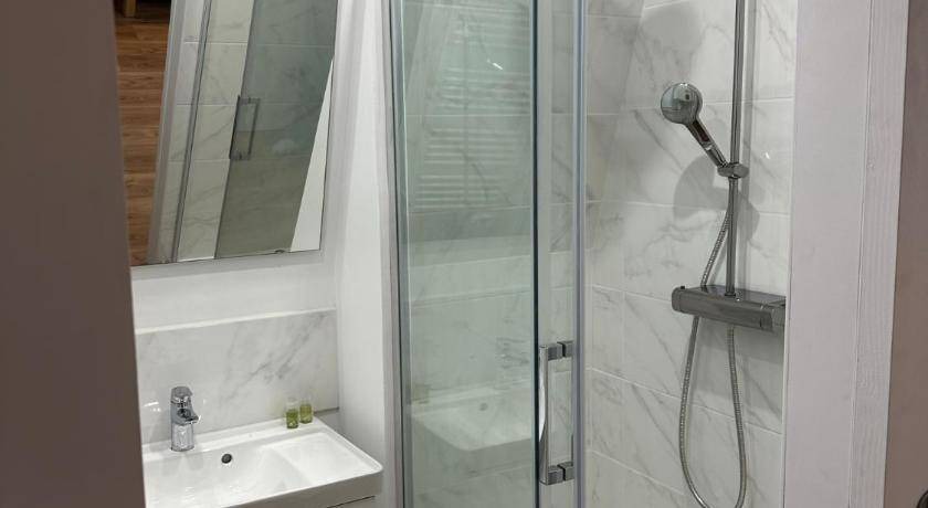 Photo of Bathroom in Sceaux