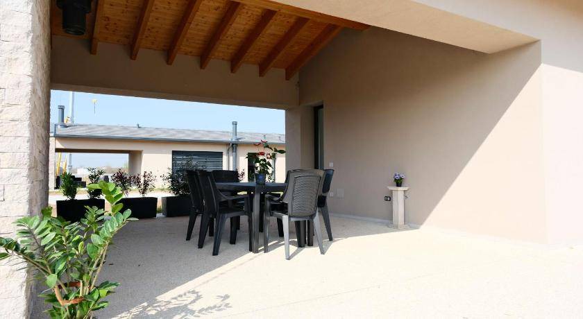 Photo of Patio Balcony in Ovest