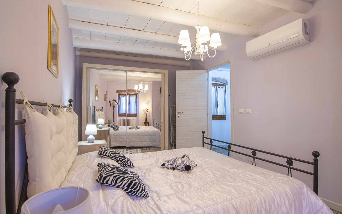 Photo of Bedroom in Sant'Ambrogio di Valpolicella