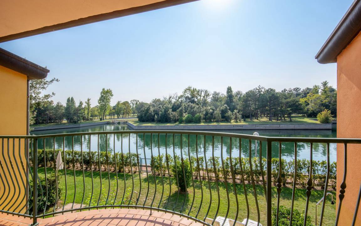 Photo of Patio Balcony in Isola Albarella