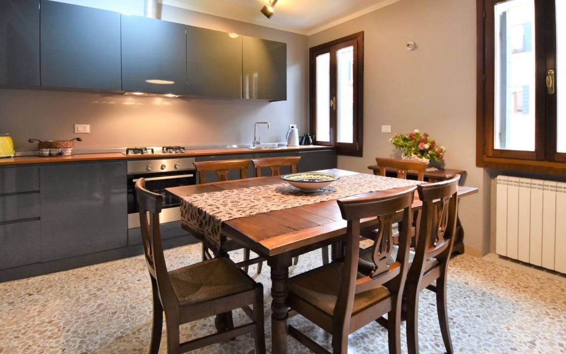 Photo of Kitchen in Dorsoduro