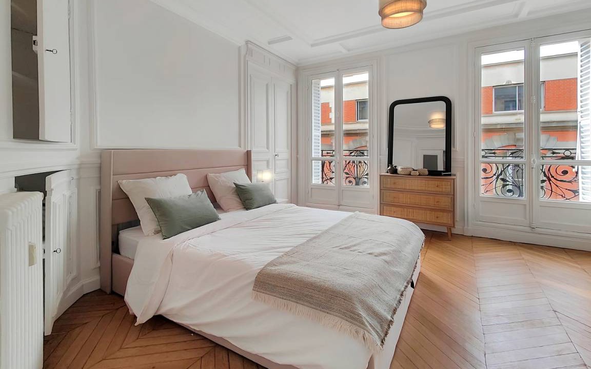 Photo of Bedroom in Val-de-Grace