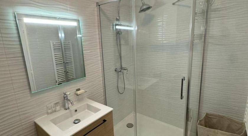 Photo of Bathroom in Alfortville