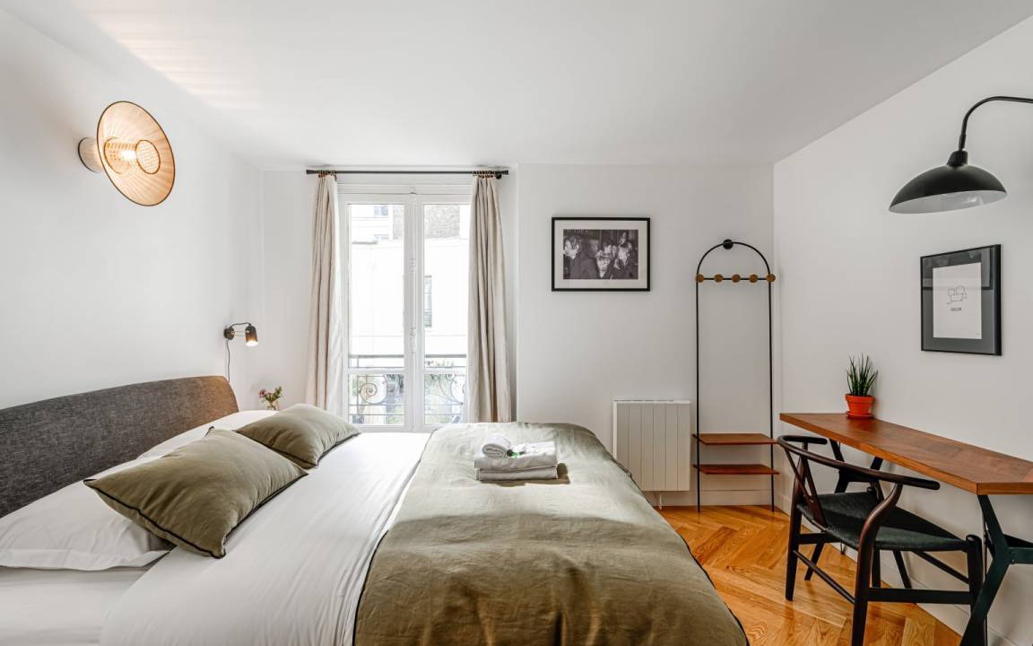 Photo of Bedroom in Val-de-Grace