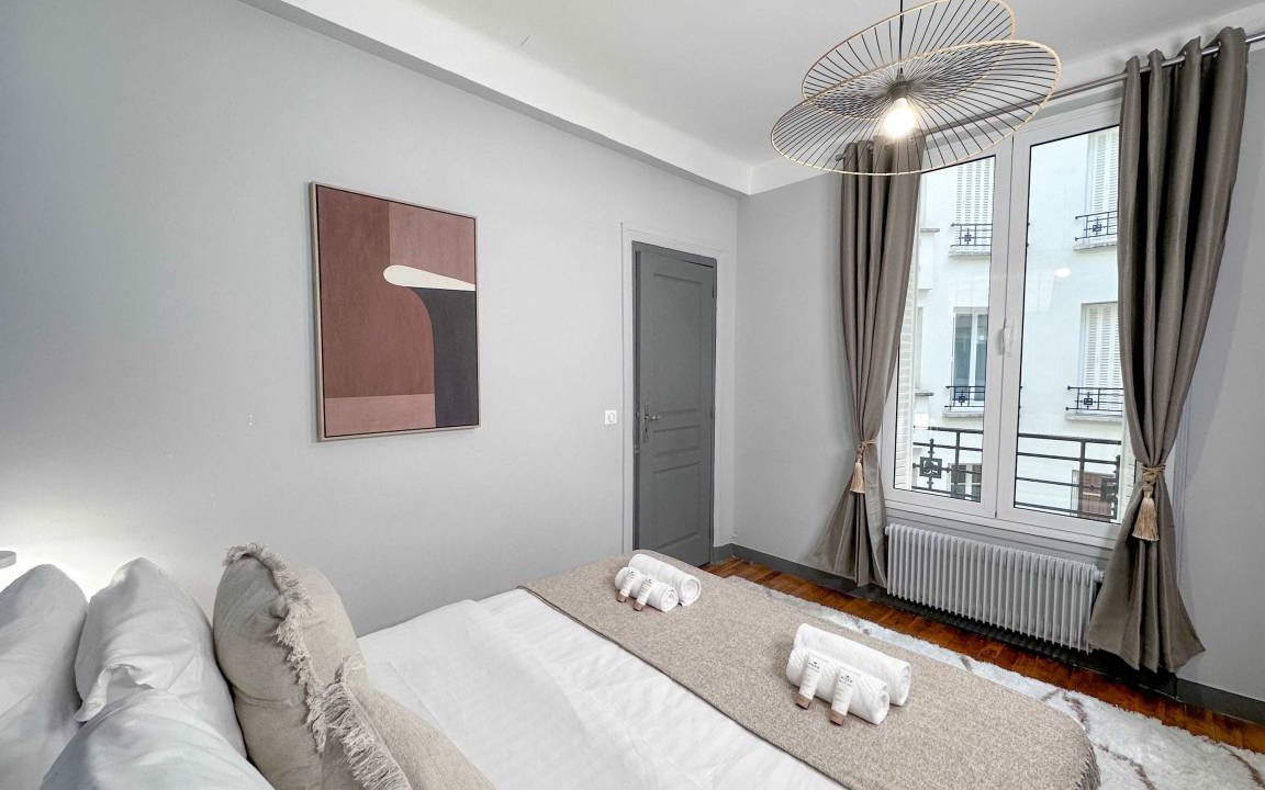 Photo of Bedroom in Saint-Lambert