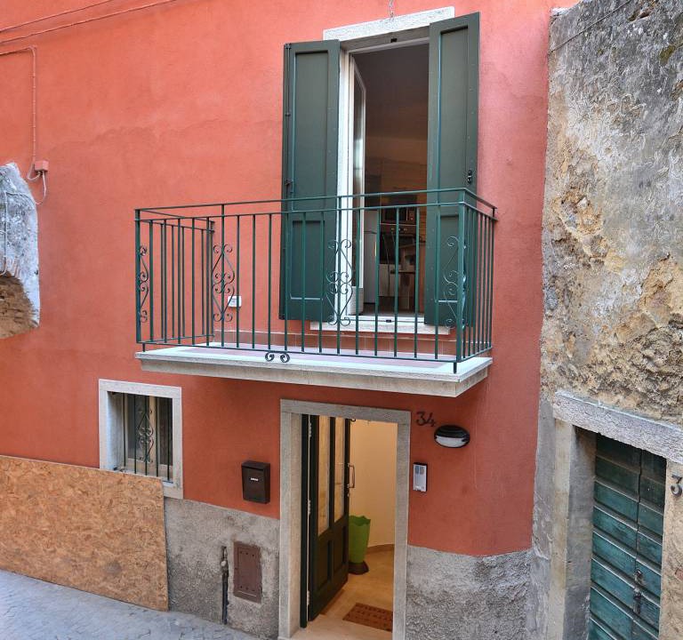 Photo of Buildings in Torri del Benaco