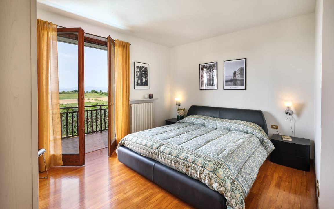 Photo of Bedroom in Calmasino