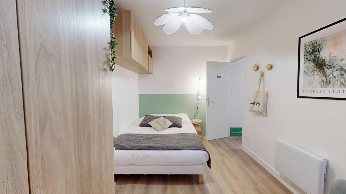 Photo of Bedroom in Hopital Saint-Louis
