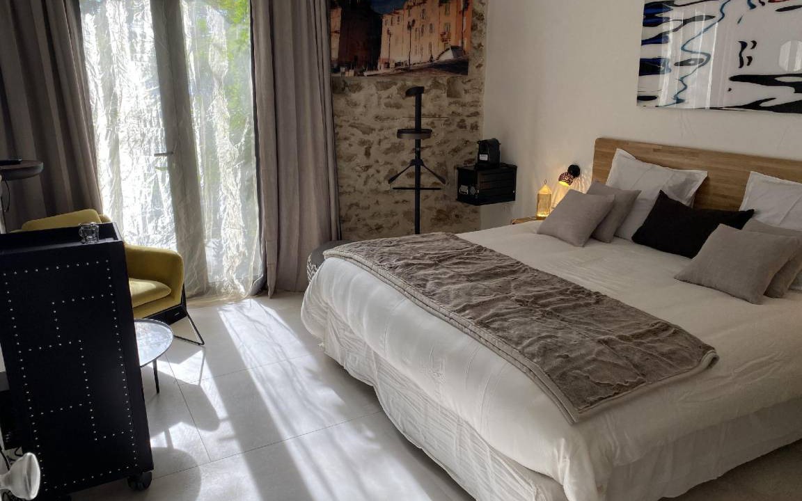 Photo of Bedroom in Le Plessis-Robinson