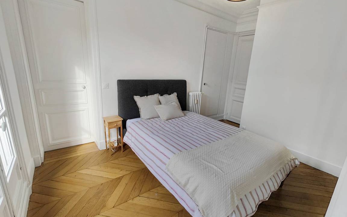 Photo of Bedroom in Val-de-Grace