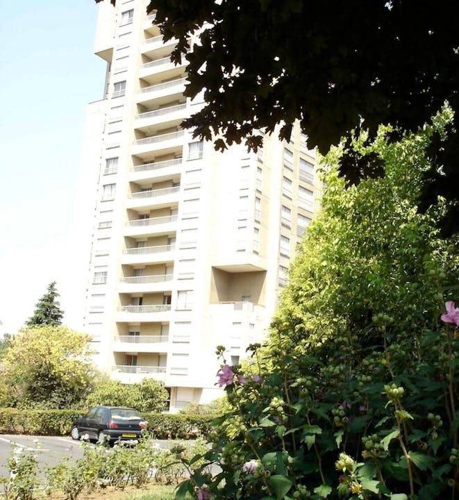 Photo of Buildings in Cachan
