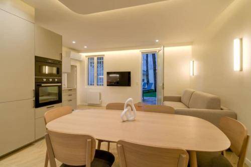 Photo of Others in 15th Arrondissement
