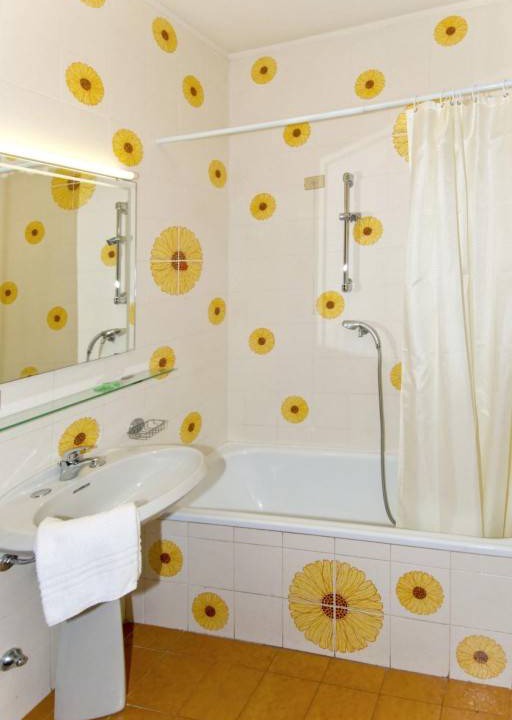 Photo of Bathroom in Frader