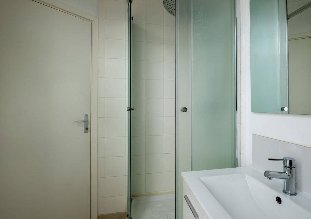 Photo of Bathroom in Quartier de la Goutte-d'Or