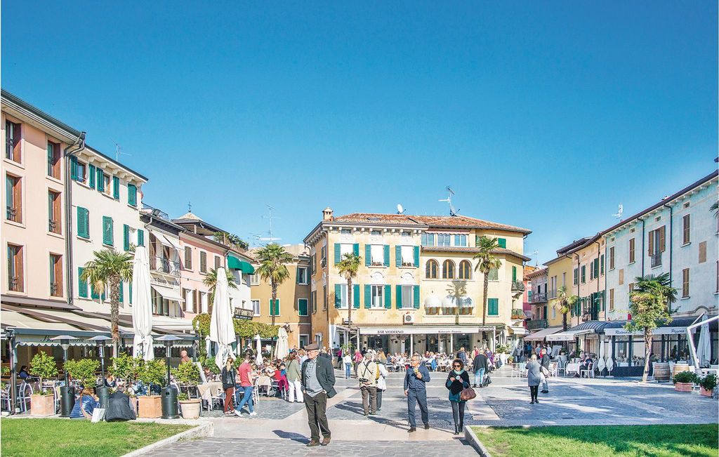 Photo of Buildings in Vanon