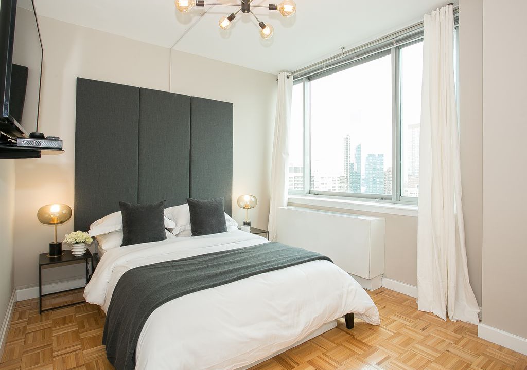 Photo of Bedroom in Lincoln Square