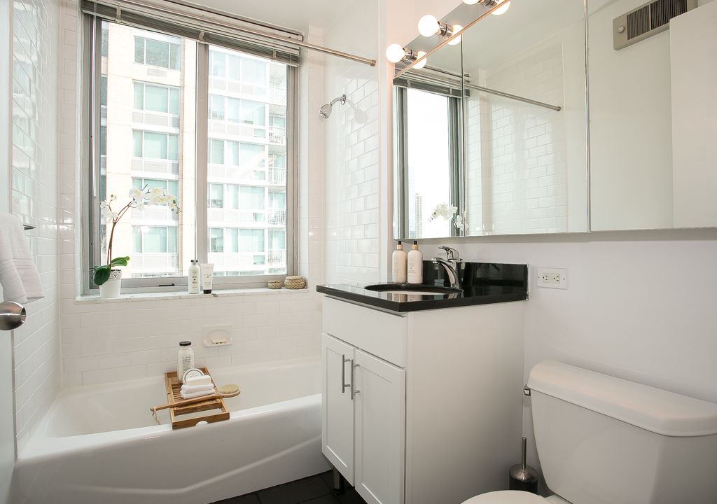 Photo of Bathroom in Lincoln Square