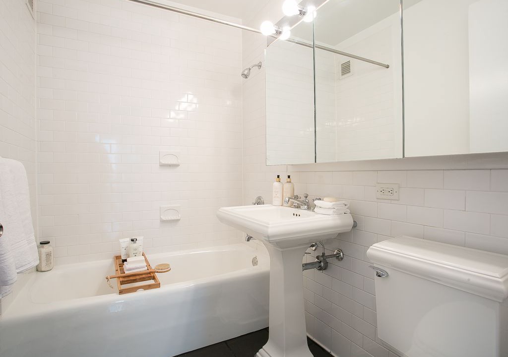Photo of Bathroom in Lincoln Square